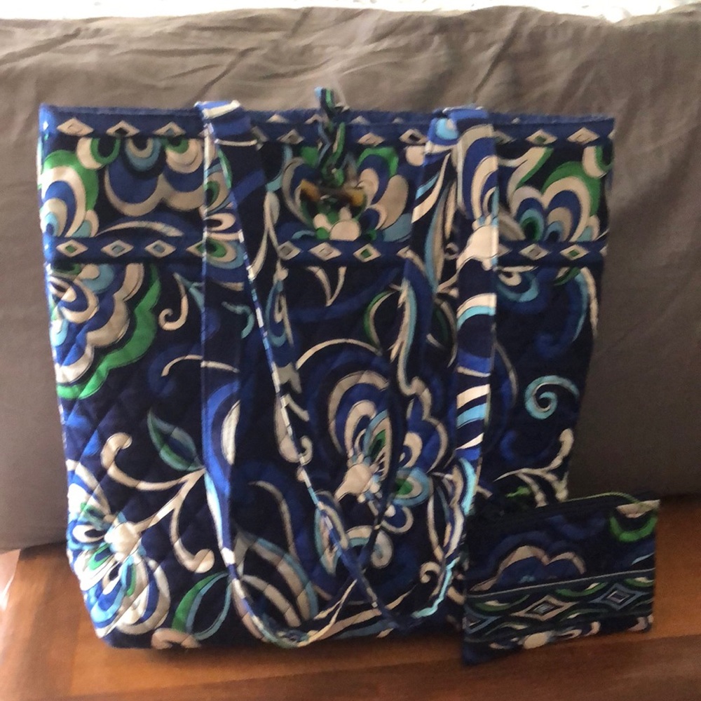 Vera Bradley- small tote and matching coin purse
